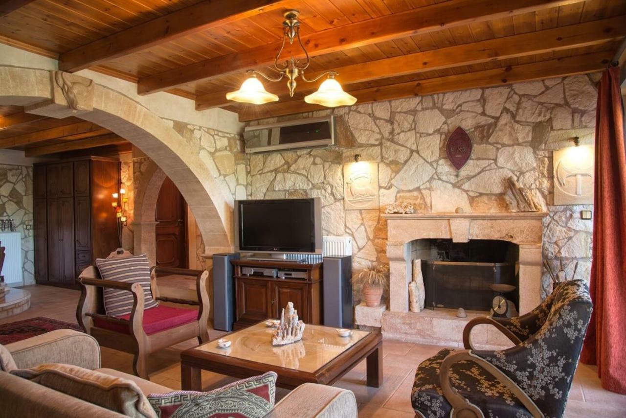 Petrinolis Retreat Apartment Sitia  Luaran gambar